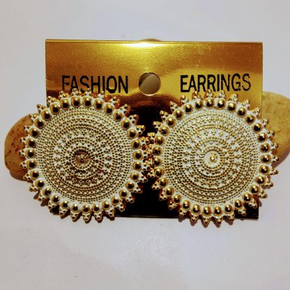 Beautiful round shape earring (Red White, Green, Black colour) - Image 2