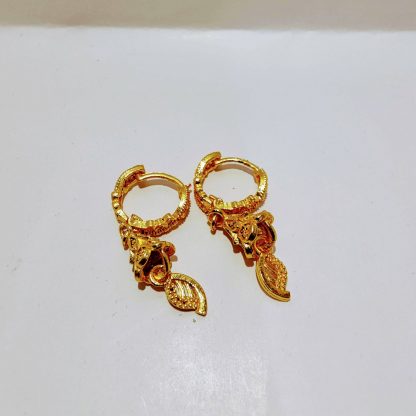 Gold plated beautiful hanging earrings - Image 3